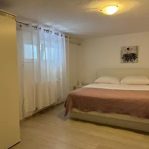 Paula Zadar