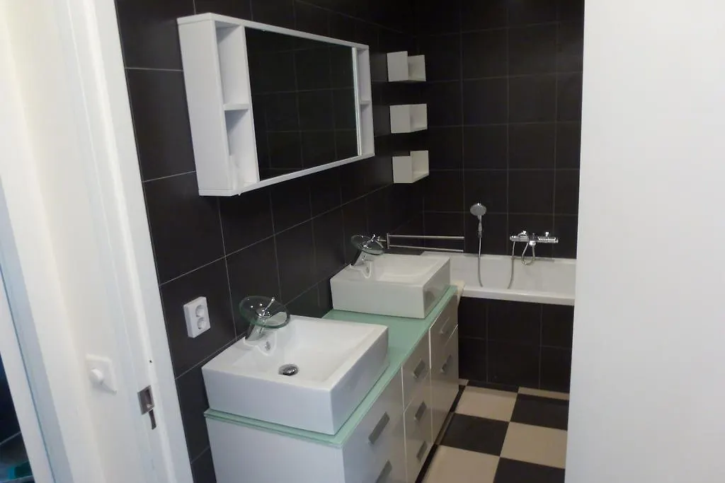 Schiphol Apartments آلسمير